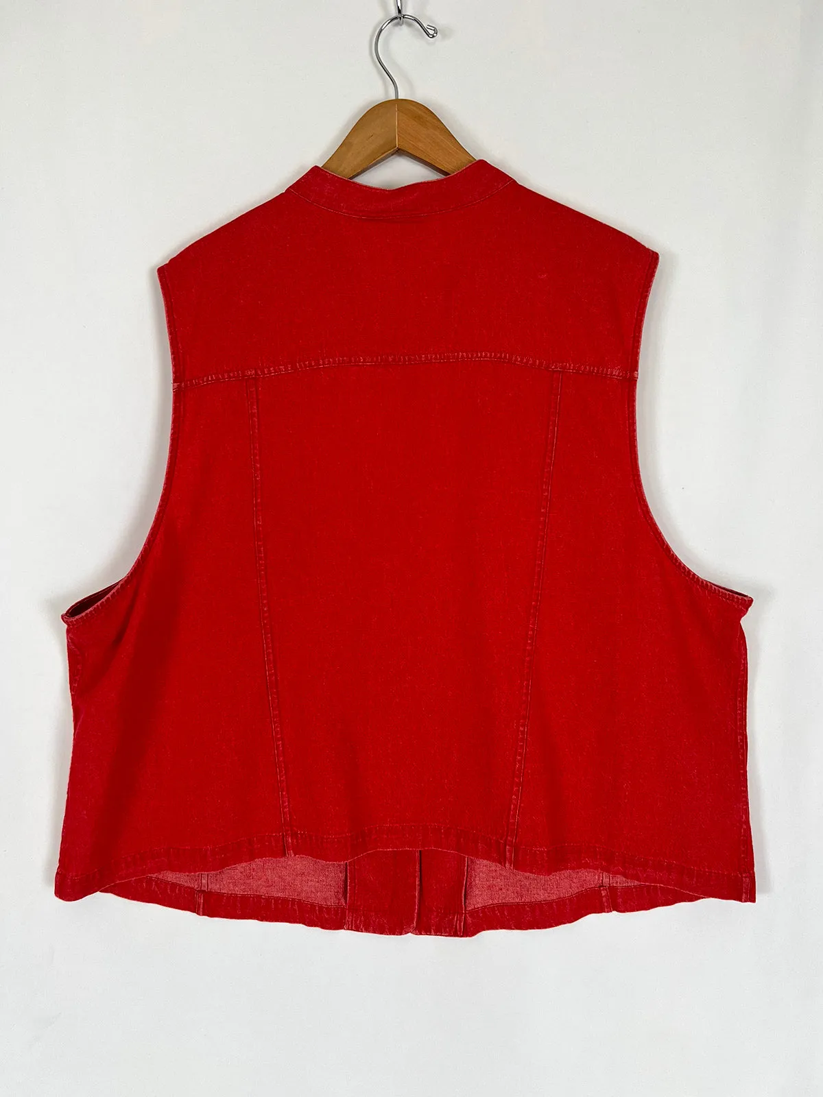 Susan Bristol Size 3X (24) Red Denim Embroidered Vest